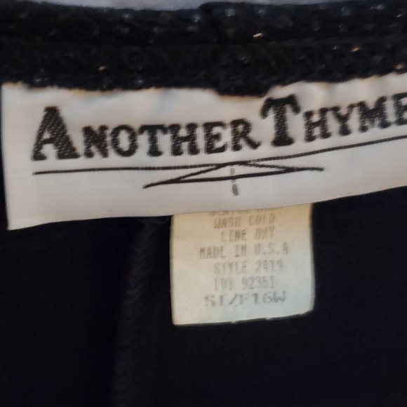 Black Classic with Sparkle - Picture 2 of 3